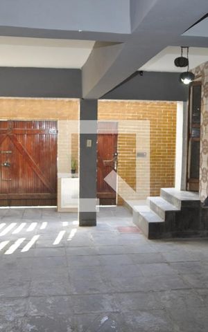 Casa à venda com 280m², 6 quartos e 4 vagasÁrea Externa