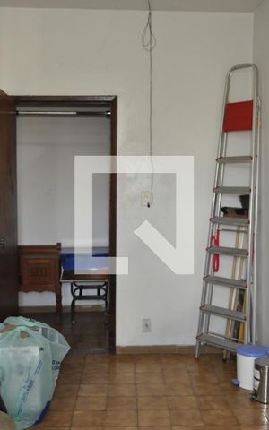 Casa à venda com 280m², 6 quartos e 4 vagasQuarto 2