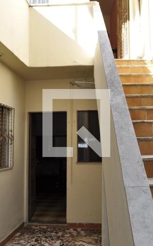 Casa à venda com 280m², 6 quartos e 4 vagasEscada externa