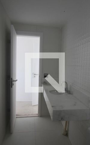 Apartamento à venda com 121m², 3 quartos e 2 vagasQuarto 2 Banheiro 