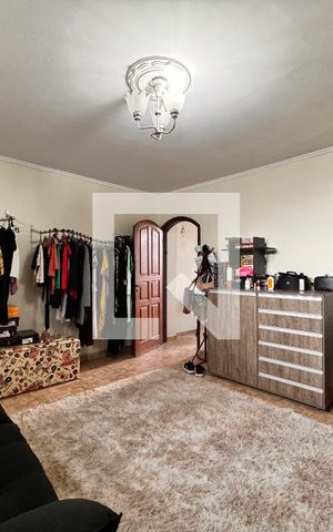 Casa à venda com 175m², 3 quartos e 2 vagas Casa à venda com 175m², 3 quartos e 2 vagasQuarto