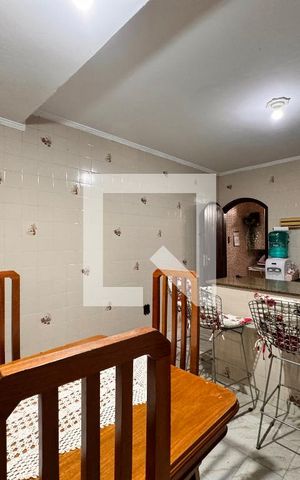 Casa à venda com 175m², 3 quartos e 2 vagas Casa à venda com 175m², 3 quartos e 2 vagasCozinha