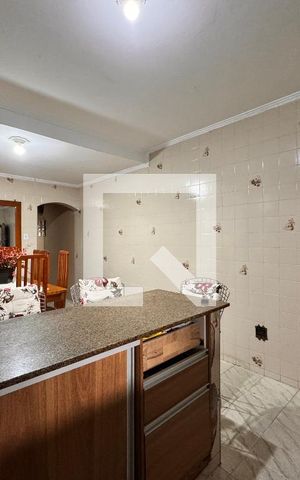 Casa à venda com 175m², 3 quartos e 2 vagas Casa à venda com 175m², 3 quartos e 2 vagasCozinha