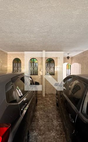Casa à venda com 175m², 3 quartos e 2 vagas Casa à venda com 175m², 3 quartos e 2 vagasGaragem