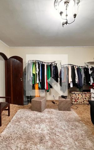 Casa à venda com 175m², 3 quartos e 2 vagas Casa à venda com 175m², 3 quartos e 2 vagasQuarto