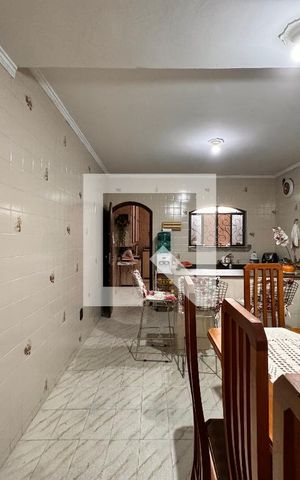 Casa à venda com 175m², 3 quartos e 2 vagas Casa à venda com 175m², 3 quartos e 2 vagasCozinha