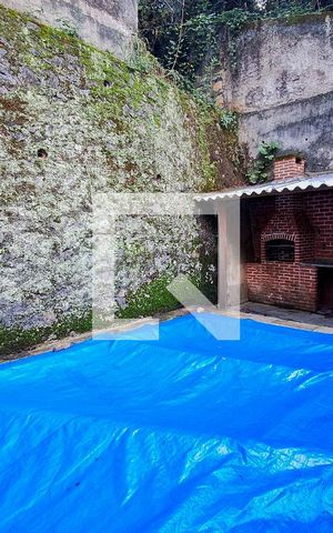 Casa à venda com 150m², 3 quartos e 1 vaga Casa à venda com 150m², 3 quartos e 1 vagaPiscina