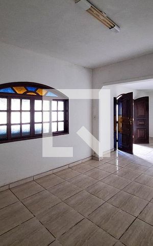 Casa à venda com 150m², 3 quartos e 1 vaga Casa à venda com 150m², 3 quartos e 1 vagaSala