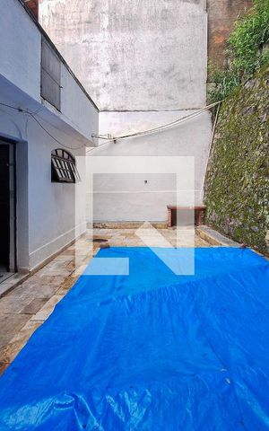 Casa à venda com 150m², 3 quartos e 1 vaga Casa à venda com 150m², 3 quartos e 1 vagaPiscina