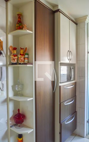 Apartamento à venda com 140m², 3 quartos e 3 vagas Apartamento à venda com 140m², 3 quartos e 3 vagasCozinha