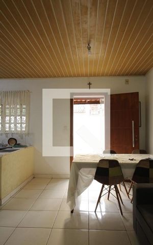 Casa à venda com 175m², 2 quartos e 7 vagasSala