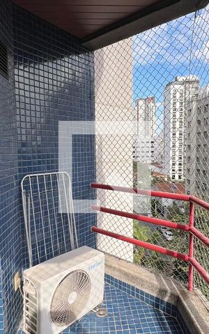 Apartamento à venda com 32m², 1 quarto e 1 vaga Apartamento à venda com 32m², 1 quarto e 1 vagaSacada