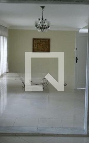 Casa à venda com 604m², 4 quartos e 9 vagas