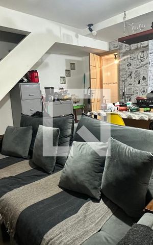 Casa de condomínio à venda com 60m², 2 quartos e 1 vaga Casa de condomínio à venda com 60m², 2 quartos e 1 vagaSala