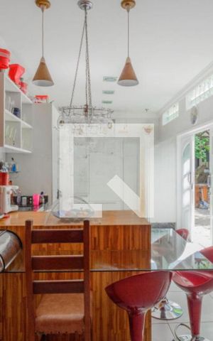 Casa à venda com 300m², 7 quartos e 1 vaga