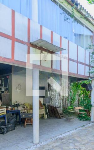 Casa à venda com 300m², 7 quartos e 1 vaga