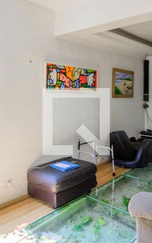 Casa à venda com 300m², 7 quartos e 1 vaga