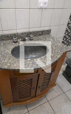 Apartamento à venda com 76m², 2 quartos e 1 vagaBanheiro