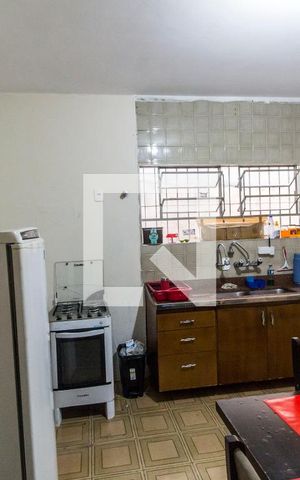 Casa para alugar com 250m², 4 quartos e 4 vagas Casa para alugar com 250m², 4 quartos e 4 vagasCozinha