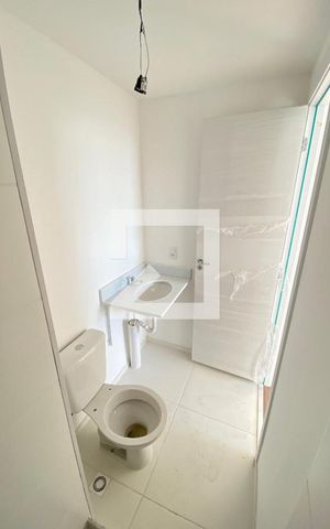 Apartamento para alugar com 48m², 2 quartos e 1 vaga Apartamento para alugar com 48m², 2 quartos e 1 vagaBanheiro