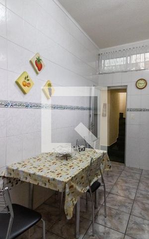 Casa à venda com 200m², 4 quartos e 1 vaga Casa à venda com 200m², 4 quartos e 1 vagaCozinha