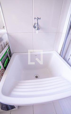 Apartamento à venda com 64m², 3 quartos e 1 vaga Apartamento à venda com 64m², 3 quartos e 1 vagaÁrea de Serviço