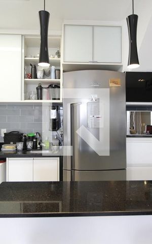 Apartamento à venda com 105m², 2 quartos e 2 vagasCozinha