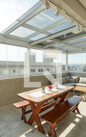 Casa à venda com 140m², 2 quartos e 2 vagas Casa à venda com 140m², 2 quartos e 2 vagasTerraço