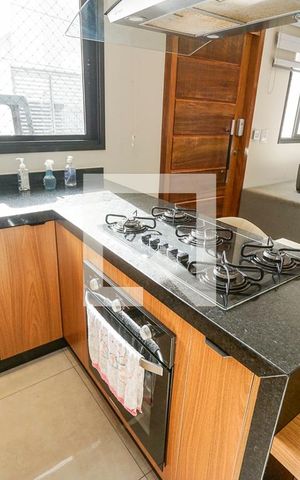 Casa à venda com 140m², 2 quartos e 2 vagas Casa à venda com 140m², 2 quartos e 2 vagasCozinha
