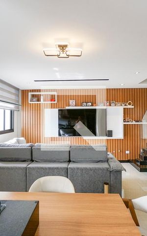 Casa à venda com 140m², 2 quartos e 2 vagas Casa à venda com 140m², 2 quartos e 2 vagasSala