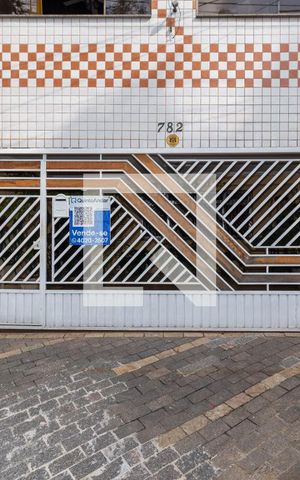 Casa à venda com 230m², 3 quartos e 3 vagas Casa à venda com 230m², 3 quartos e 3 vagasFachada com a Plaquinha Instalada