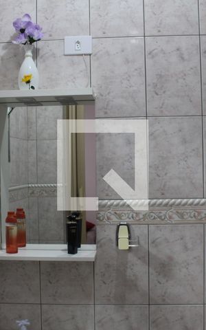Casa à venda com 170m², 4 quartos e 1 vagaBanheiro