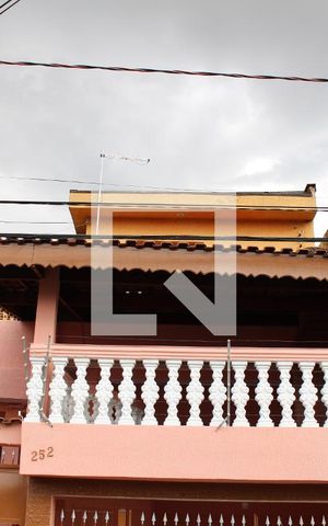 Casa à venda com 170m², 4 quartos e 1 vagaFachada