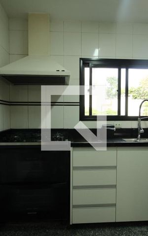 Apartamento à venda com 220m², 4 quartos e 4 vagasCozinha