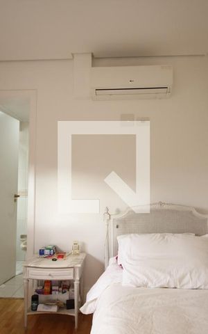 Apartamento à venda com 220m², 4 quartos e 4 vagasQuarto 5