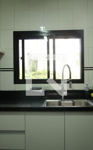Apartamento à venda com 220m², 4 quartos e 4 vagasCozinha