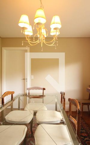 Apartamento à venda com 220m², 4 quartos e 4 vagasSala