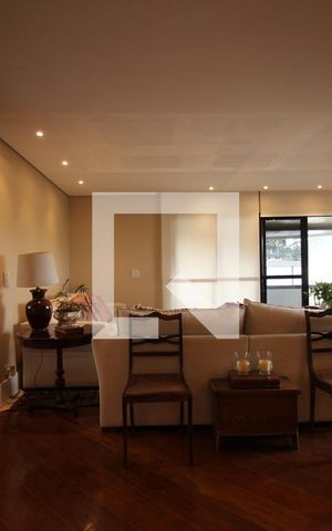 Apartamento à venda com 220m², 4 quartos e 4 vagasSala
