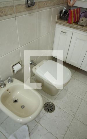 Apartamento à venda com 220m², 4 quartos e 4 vagasBanheiro 2