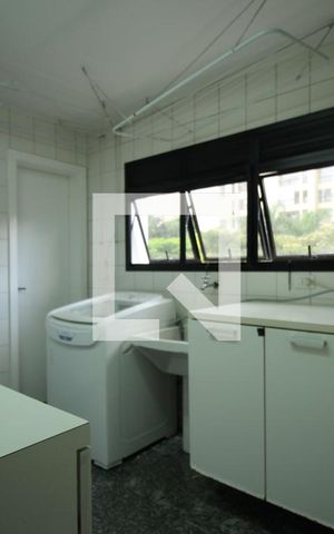 Apartamento à venda com 220m², 4 quartos e 4 vagasÁrea de Serviço