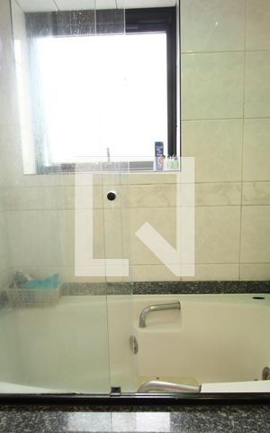 Apartamento à venda com 220m², 4 quartos e 4 vagasBanheiro