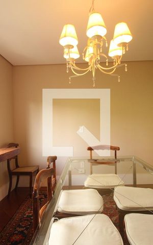 Apartamento à venda com 220m², 4 quartos e 4 vagasSala