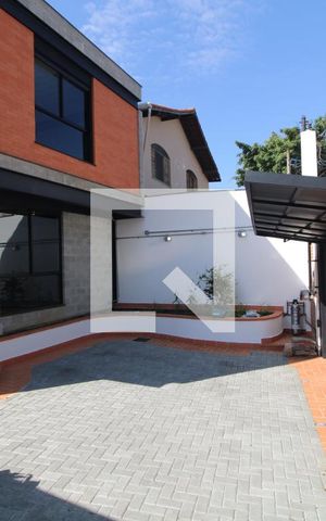 Casa para alugar com 168m², 3 quartos e 2 vagasGaragem