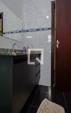 Casa à venda com 250m², 3 quartos e 4 vagas Casa à venda com 250m², 3 quartos e 4 vagasBanheiro Social
