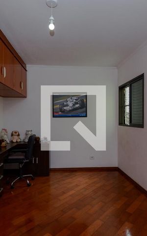Casa à venda com 250m², 3 quartos e 4 vagas Casa à venda com 250m², 3 quartos e 4 vagasQuarto 3 ( Suíte)