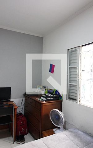 Casa à venda com 167m², 3 quartos e 2 vagasQuarto 2