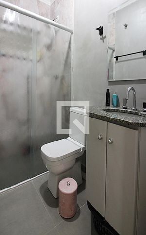 Casa à venda com 167m², 3 quartos e 2 vagasBanheiro Social