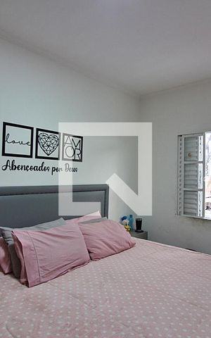 Casa à venda com 167m², 3 quartos e 2 vagasQuarto 1
