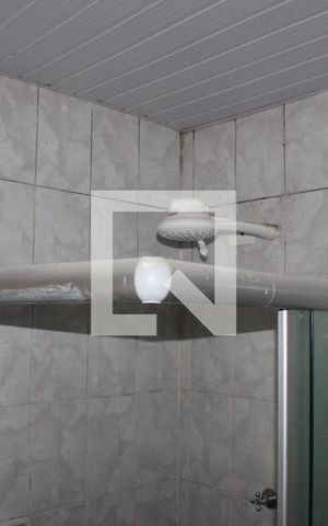 Casa à venda com 103m², 2 quartos e 2 vagasBanheiro 