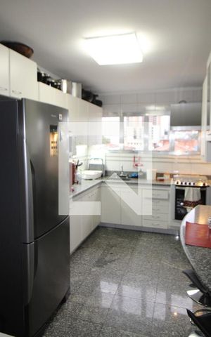 Apartamento à venda com 100m², 3 quartos e 2 vagasCozinha